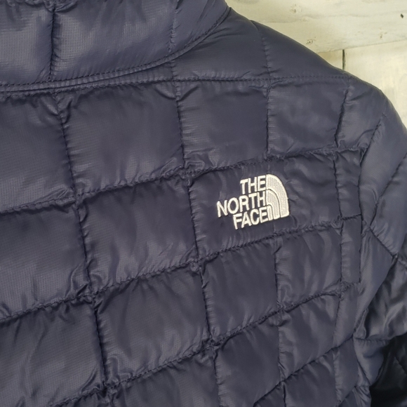 The North Face Light ThermoBall Eco Jacket - Picture 5 of 12